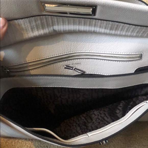 Hendri Bendel satchel